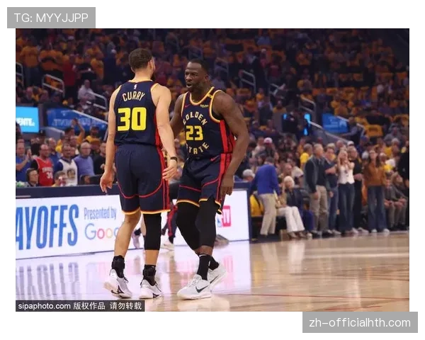 勇士新内线组合改变防守格局,戴维斯护筐解放格林